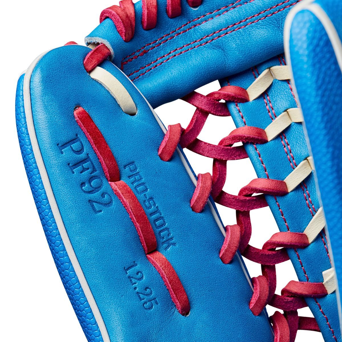 Wilson A2000 1677